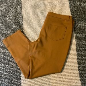 EUC CJ Banks ponte pants 16 SHORT CAMEL COLOR